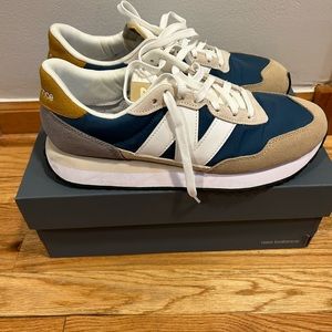New Balance 237, worn twice. Men’s 11.5. Wmns 13